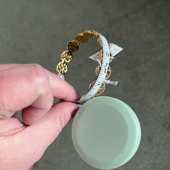 NWT Tory Burch Logo Cuff Bracelet with Tory Burch Dust Bag. - Picture 12 of 12